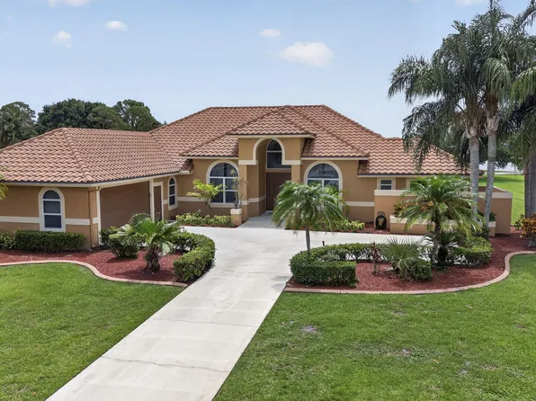 8030 Woodsmuir Drive, Palm Beach Gardens, FL 33412