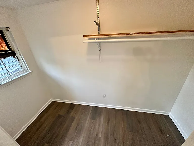 2402 Annette St — Photo 7