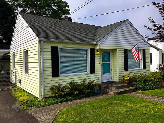 2nd image of 2313 E 9th St
