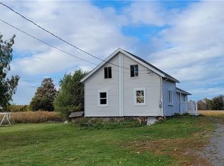 15957 E Lee Rd, Holley, NY 14470