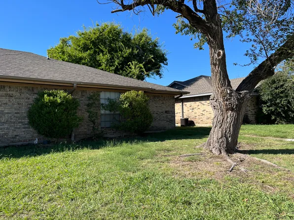 826 Skyline Dr #0, Duncanville, TX 75116