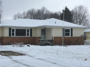 46 Lee Rd, Painesville, OH 44077