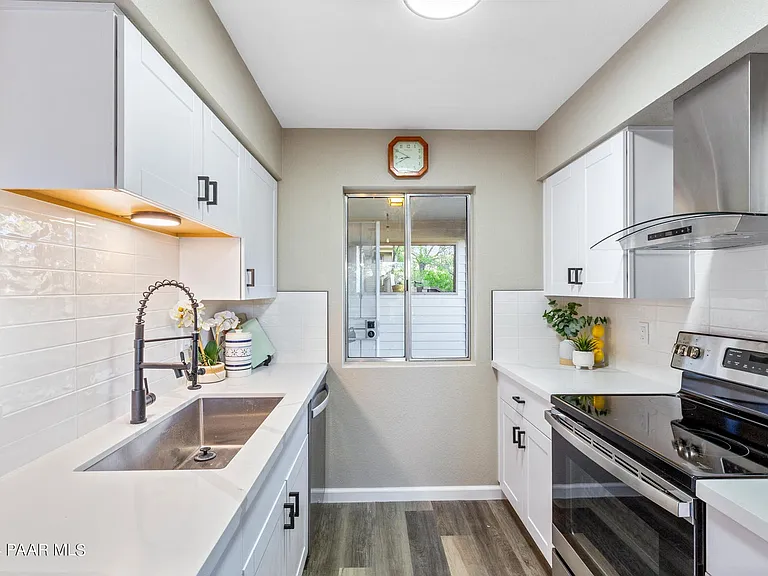 New kitchen