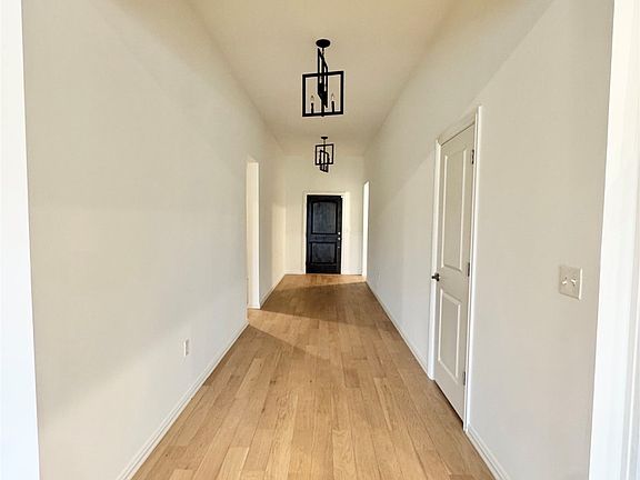 5th image of 6612 S Indianwood Ave