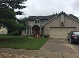 3374 Oldfield Ln, Columbus, IN