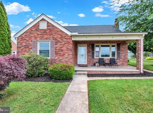 177 S 6th St, Mount Wolf, PA 17347