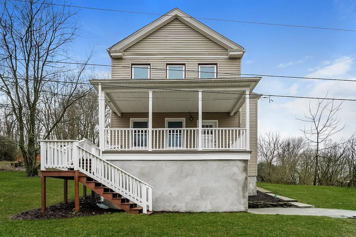 8012 Elkart St photo 1