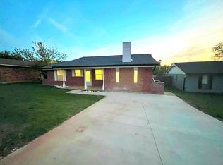 4623 SE Mieling Dr, Lawton, OK 73501