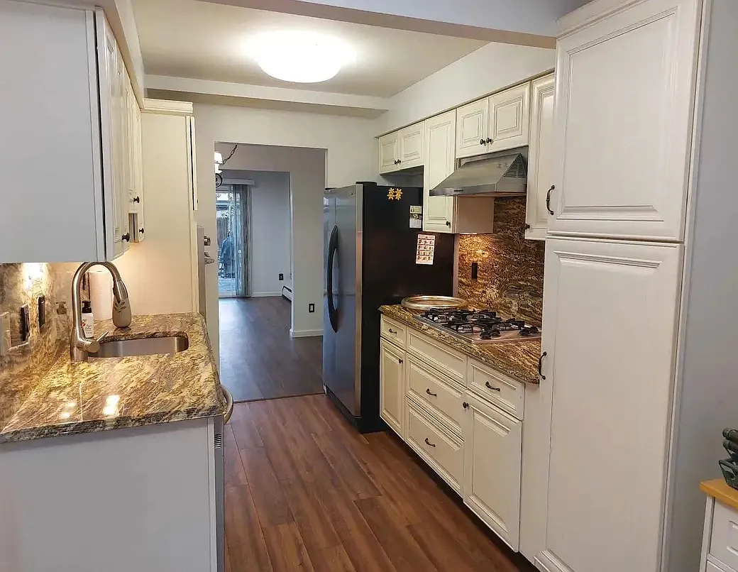 3 bed, 1404 sqft, $3,500 — Photo 2