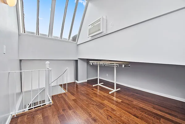 Rented by Keller Williams NYC | media 14