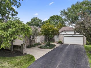1880 Fontenay Ct, Columbus, OH 43235