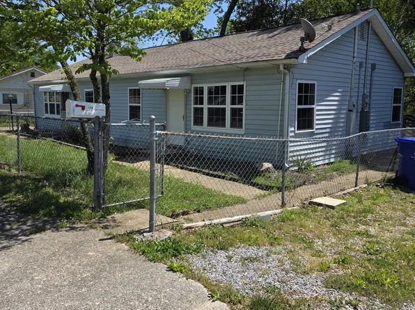 399 Robertsville Rd, Oak Ridge, TN 37830