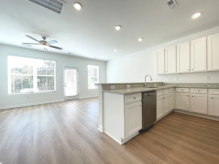 205 Wiltshire Mill Dr — Photo 3