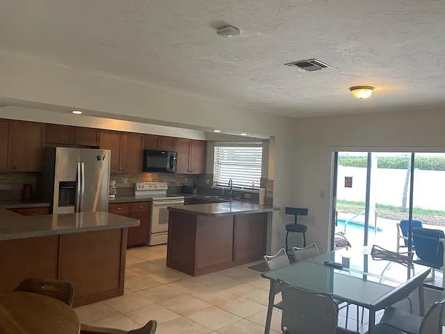 1283 Bluebird Ave — Photo 5
