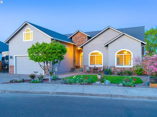 310 Ashwood St, Sutherlin, OR 97479