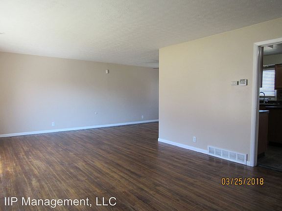 3rd image of 2121 Aberdeen Dr