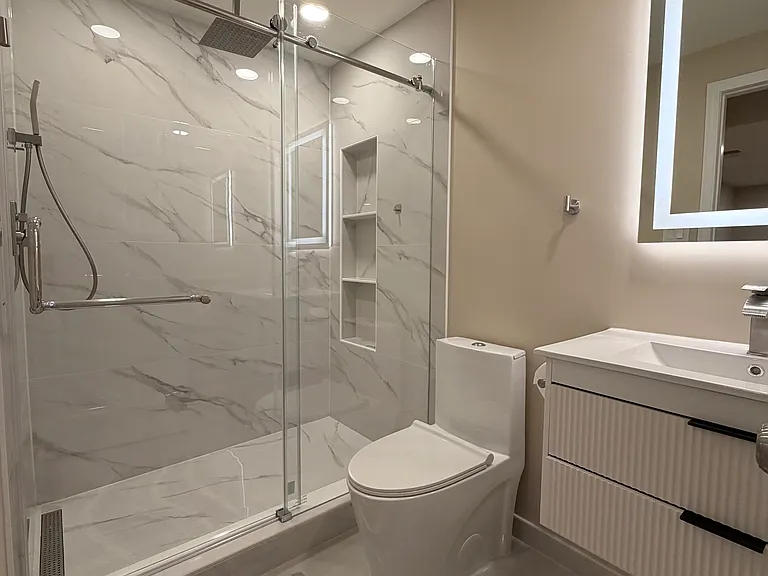 6524 Greenleaf St — Photo 16