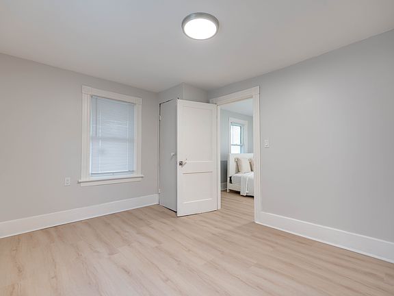 5th image of 42 Floyd St #2
