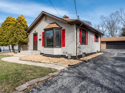 2021 North Ave, Waukegan, IL, 60087