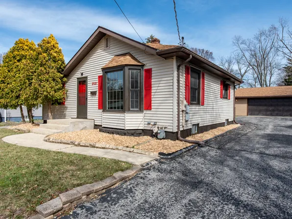 2021 North Ave, Waukegan, IL 60087