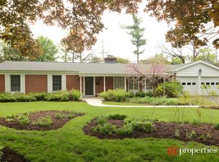 335 Elm Rd, Barrington, IL 60010