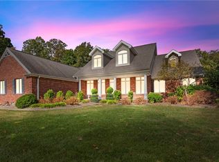 2389 Lincoln Highway Rd, Charleston, IL 61920