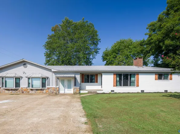 7641 County Road 17, Woodville, AL 35776