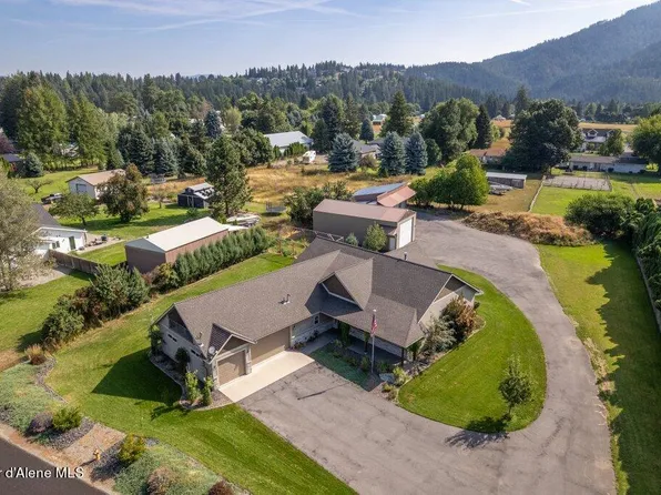 7376 N Davenport St, Dalton Gardens, ID 83815