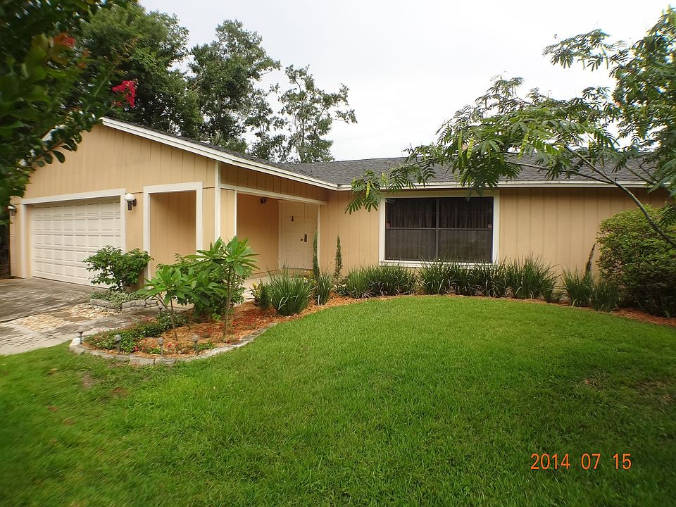 1st image of 103 Essex Ct