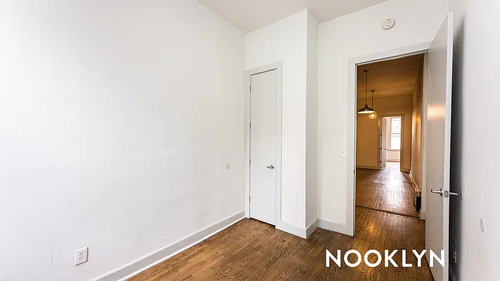 Rented by Nooklyn NYC LLC | media 21