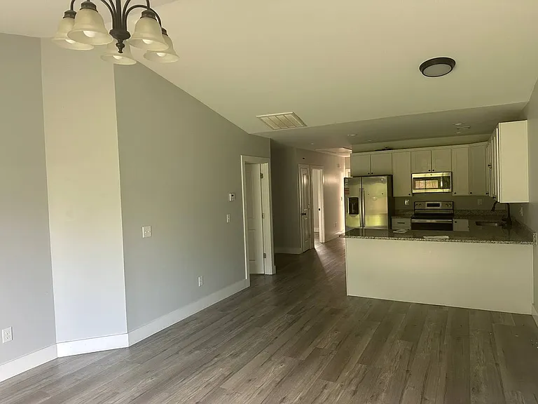 1334 Turpin Rd #1 — Photo 4