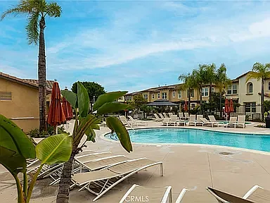 3 bed, 2007 sqft, $4,400 — Photo 2