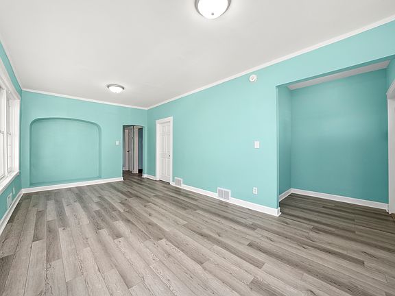 5th image of 7128 S May St