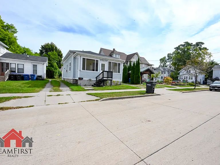 608 Central St — Photo 18