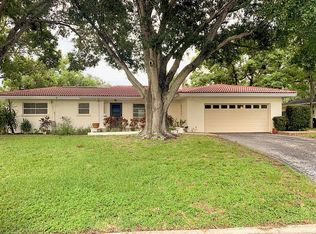 1701 Laurie Ln, Belleair, FL 33756