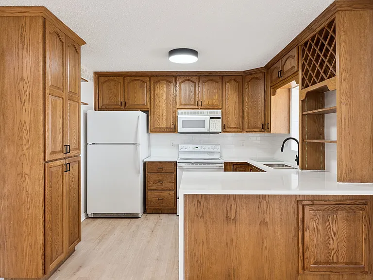 6346 Bennett Ct — Photo 8