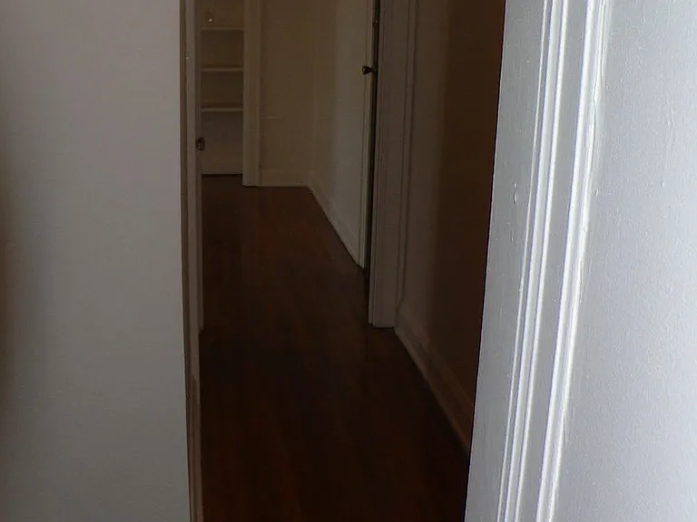 1544 E Broad St — Photo 25