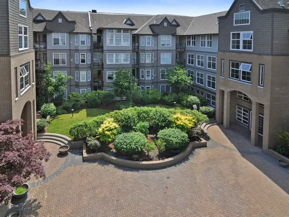 20200 56th Ave #204, Langley, BC V3A 8S1