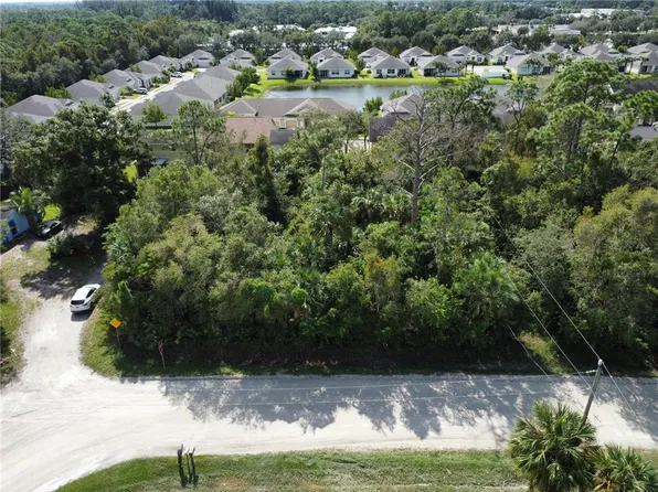 8451 22nd St, Vero Beach, FL 32966