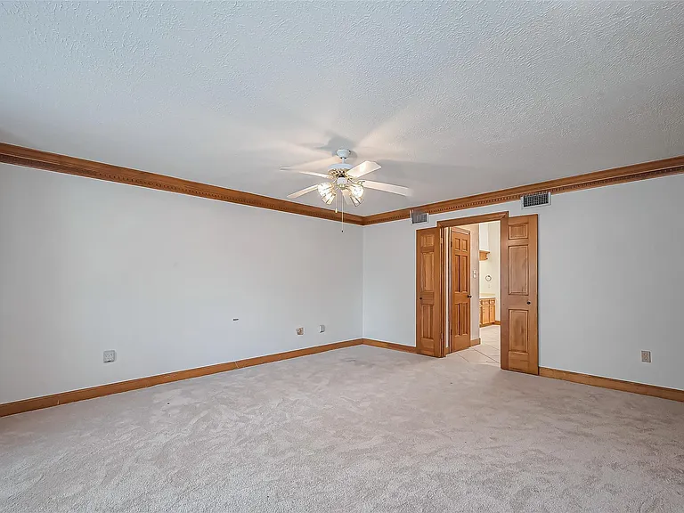 18307 Champion Forest Dr — Photo 36