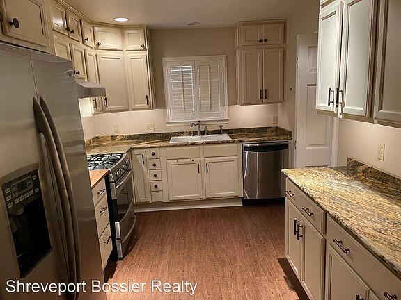 3rd image of 3730 Fairfield Ave #169