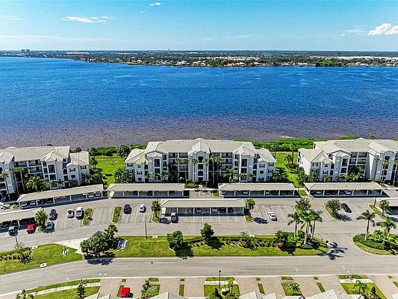 2nd image of 1010 TIDEWATER SHORES LOOP #304