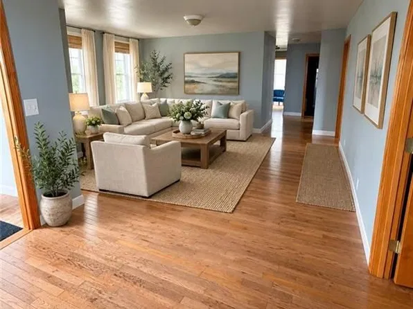 363 Main St #3, East Greenwich, RI 02818