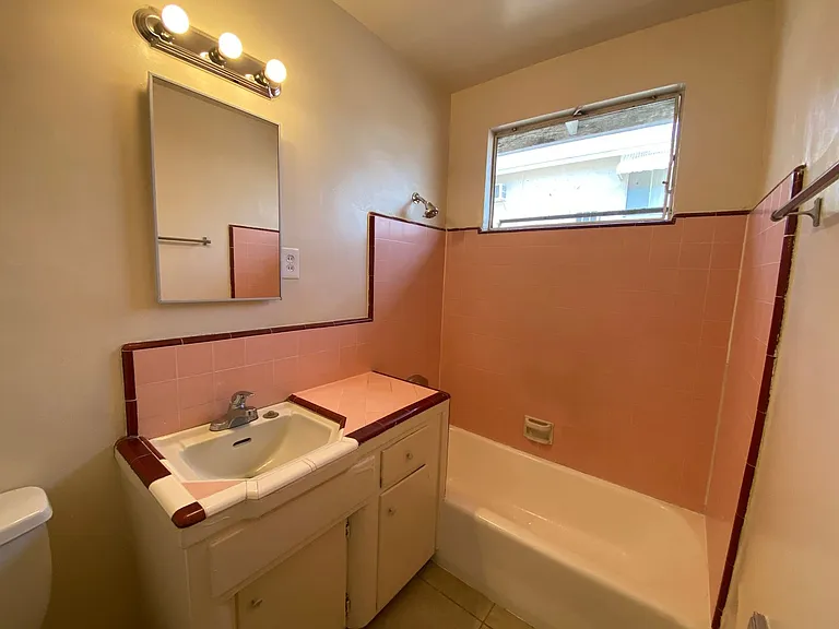 5712 N Charlotte Ave — Photo 13