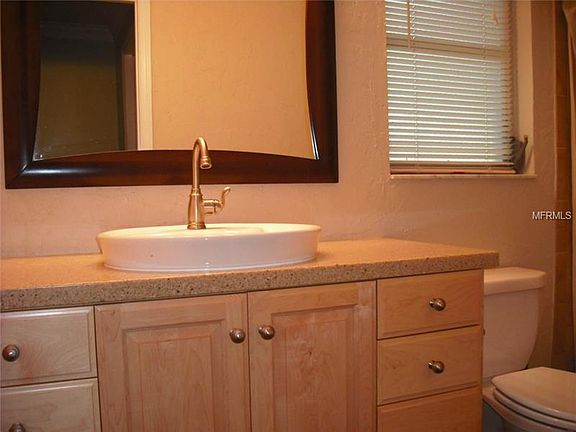 4th image of 2662 Peachtree Cir E