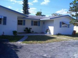 2827 NE 2nd Ave, Boca Raton, FL 33431