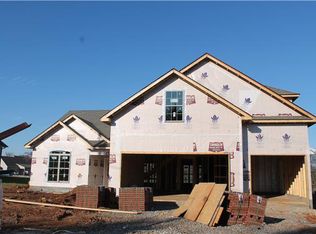 3238 Marion Davis Dr, Murfreesboro, TN 37129