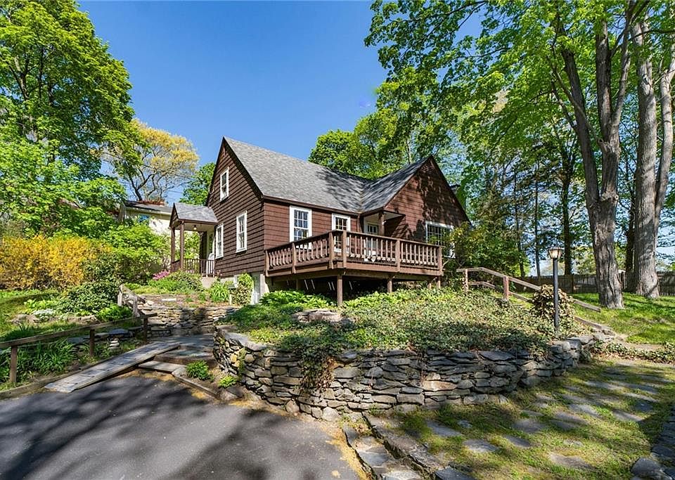 1st image of 43 Cowesett Rd