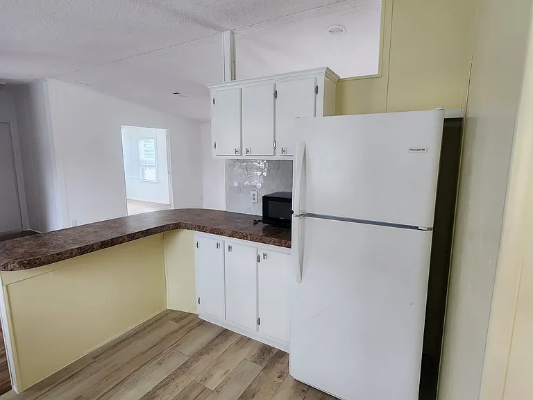 10322 Andre Blvd — Photo 3