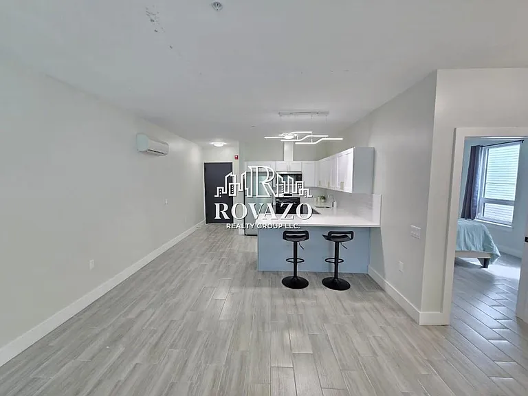 130-131 Ellis Ave #305 — Photo 7